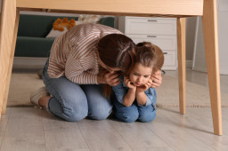 Çocuğunuz Depremden Korktuğunda Ne Yapabilirsiniz?